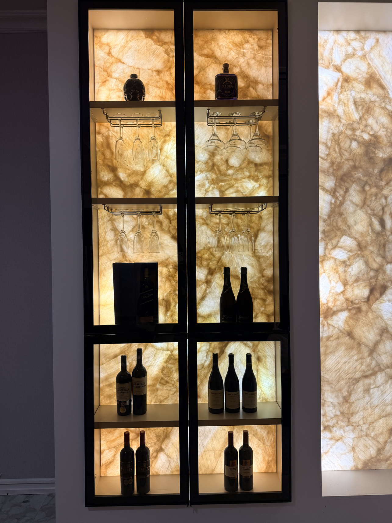 Geo Pomona living-moss signage on timber feature wall